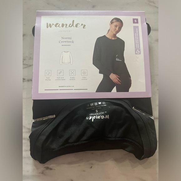 Wander By Hottotties Noemi Crewneck Midweight Size Small NEW - Picture 1 of 4